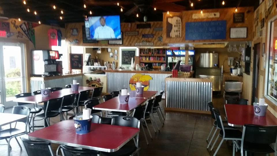 12814238_10204828372703811_3387315294877386369_n Pizza & Subs on St. George Island